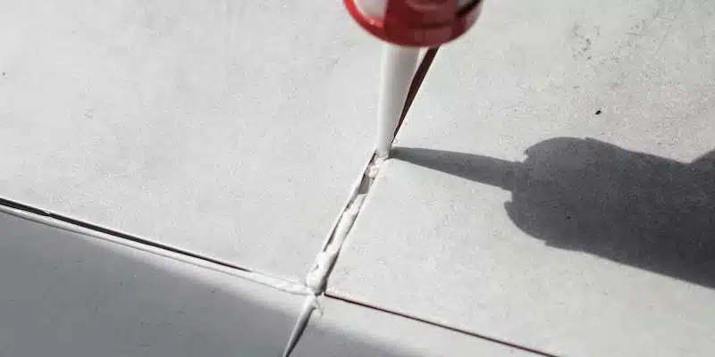 नवीनतम कंपनी ब्लॉग के बारे में गर्मी, आर्द्रता और आंदोलन के संपर्क में सीलेंट्स में प्रदर्शन हानि का प्रबंधन करना